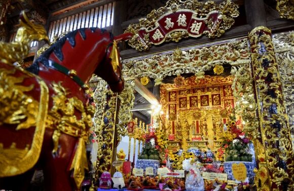 4 Nha Tho Hon 100 Ty Cua Hoai Linh Hang Nam To Chuc Le Gio To San Khau Quy Tu Hang Tram Nghe Si Nuoi Dong Thuc Vat Quy Hiem