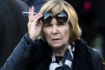 1 Nu Hoang Paparazzi Phap Bi Bat