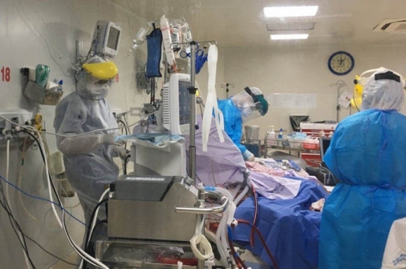 1 17 Benh Nhan Covid 19 O Tphcm Duoc Tho May