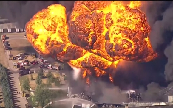 1 No Nha May Hoa Chat 1000 Nguoi My So Tan