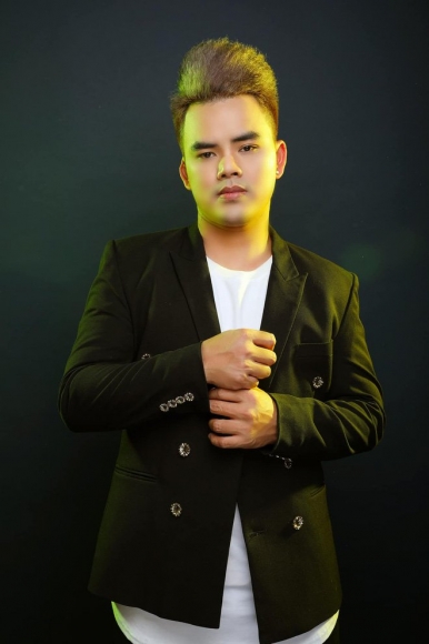 3 Ca Si Luu Chan Long To Phi Nhung Di Hat O Chua Voi Cat Xe Cat Co Doi Bang Duoc 40 Trieu Tien Xang Xe