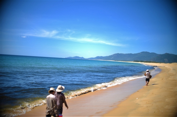 3 Doanh Nghiep Nuoi Tom Xa Thai Den Ca Mot Vung Bien Nguoi Dan Keu Troi Dia Phuong Noi Khong Biet