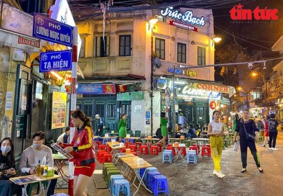 1 Tu 0 Gio Ngay 226 Ha Noi Cho Hoat Dong Tro Lai Quan An Quan Cat Toc Goi Dau Nhung Phai Dong Cua Truoc 21 Gio