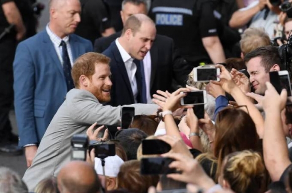 1 Harry Cai Nhau To Voi Anh Trai Truoc Dam Cuoi Voi Meghan