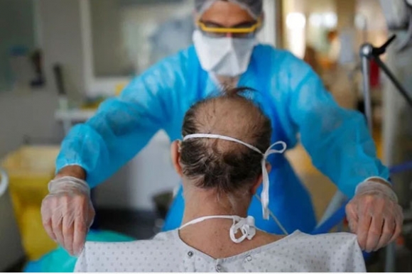 1 Trai Nghiem Cua Nguoi Mac Covid 19 Lau Nhat The Gioi Da Den Cua Tu Vo 5 Lan Chuan Bi Dam Ma