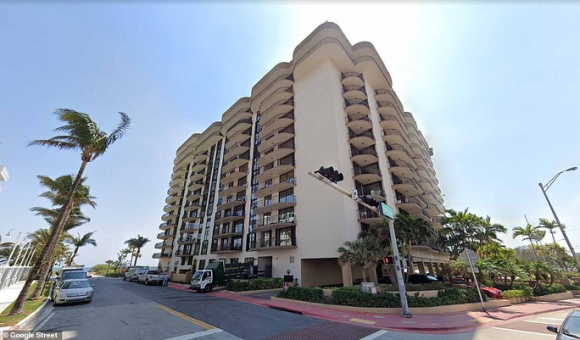 2 My Toa Nha 12 Tang Bat Ngo Do Sap Luc Rang Sang