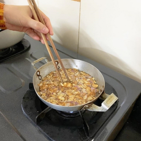 24 2 Cach Lam Banh Cuon Bang Chao Chong Dinh Cuc Don Gian Thom Ngon Tai Nha