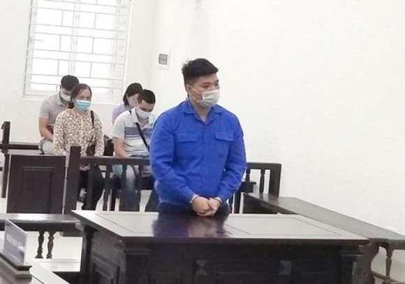 2 Cuu Cong An Thu Sung Lam Chet Nguoi Chi Bi Phat 30 Thang Tu Co Thoa Dang