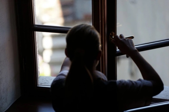 2 Chuyen Gia Canh Bao Ai Dang Dung Dieu Hoa Kieu Nay Hay Thay Doi Ngay Neu Khong Rat De Mac Benh Dot Quy Luc Nao Khong Hay