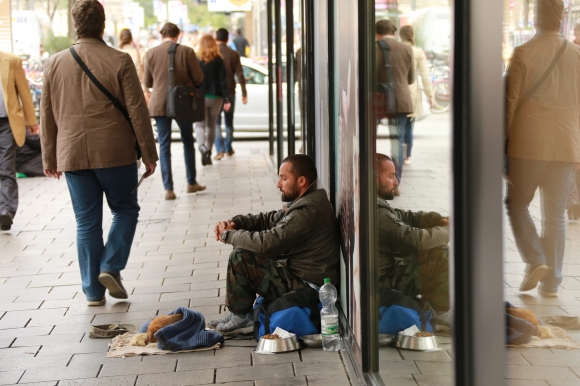 Tại sao hố sâu ngăn cách giàu nghèo ngày một tồi tệ tại quốc gia giàu nhất châu Âu?