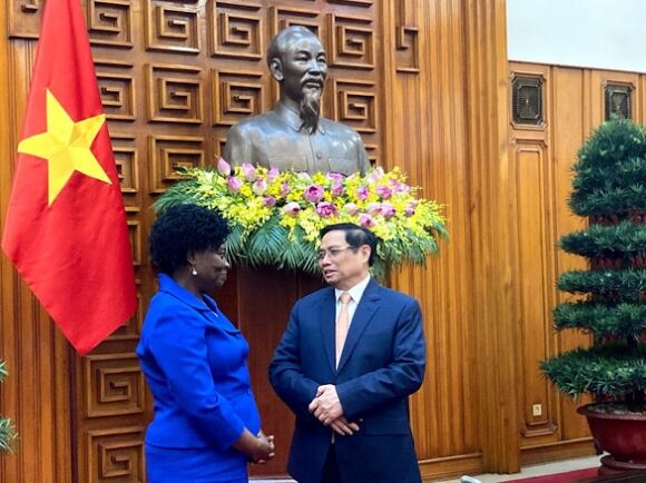 2 Viet Nam Thay Nhieu Tia Sang Sau Dam May