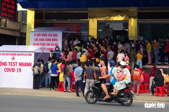 1 Dong Nai Hang Ngan Nguoi Dan Di Lam Xet Nghiem Nhieu Noi Qua Tai
