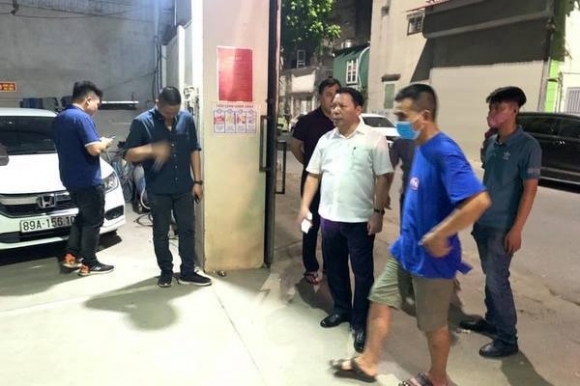 2 Truy Tim O To Innova Bi Mat Phat Hien Ca 1 Duong Day Tieu Thu Gan 100 Chiec Xe O To Trom Cap O Ha Noi