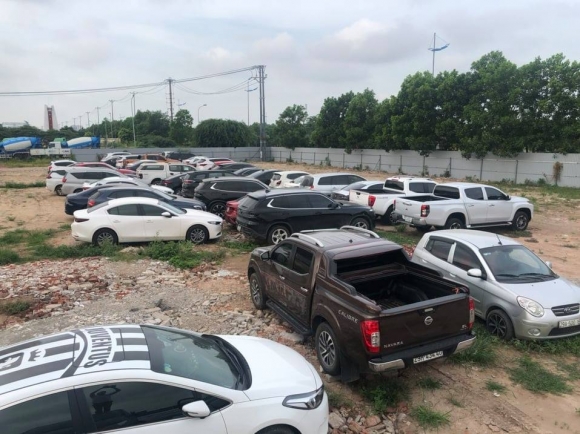 3 Truy Tim O To Innova Bi Mat Phat Hien Ca 1 Duong Day Tieu Thu Gan 100 Chiec Xe O To Trom Cap O Ha Noi