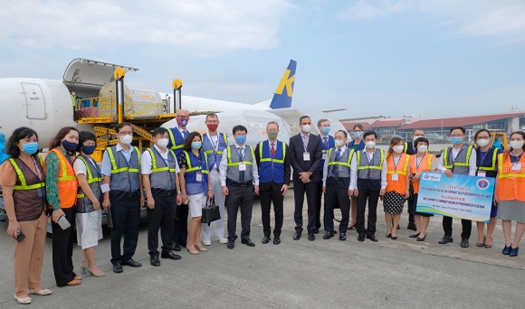 5 Hon 97000 Lieu Vac Xin Phong Covid 19 Cua Pfizerbiontech Dau Tien Da Ve Viet Nam