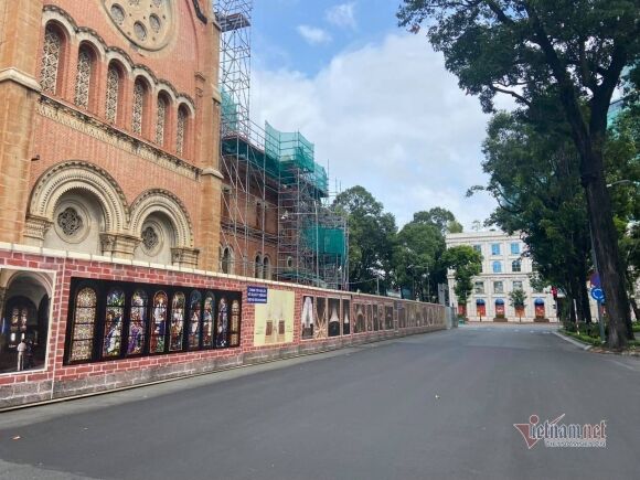 12 Tphcm Vang Lang Chua Tung Thay Trong Ngay Dau Cach Ly Xa Hoi