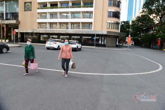 18 Tphcm Vang Lang Chua Tung Thay Trong Ngay Dau Cach Ly Xa Hoi