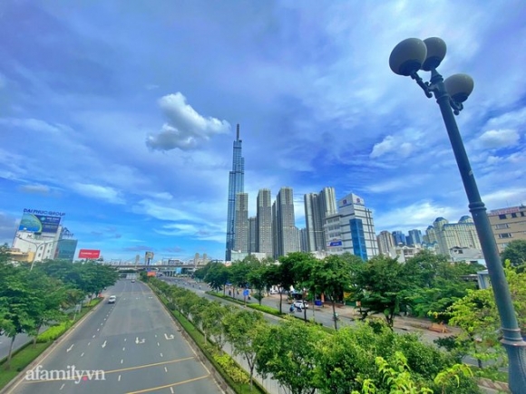 1 Tphcm Vang Nhu Mung 1 Tet Trong Ngay Dau Gian Cach