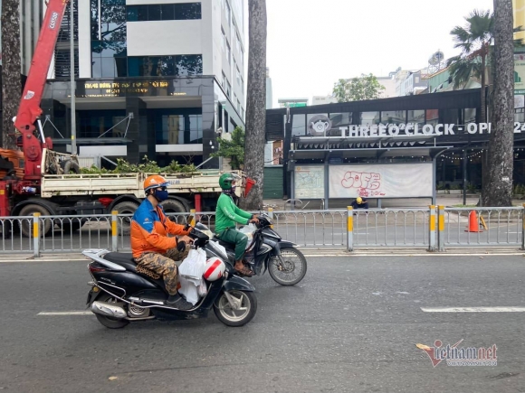 22 Tphcm Vang Lang Chua Tung Thay Trong Ngay Dau Cach Ly Xa Hoi