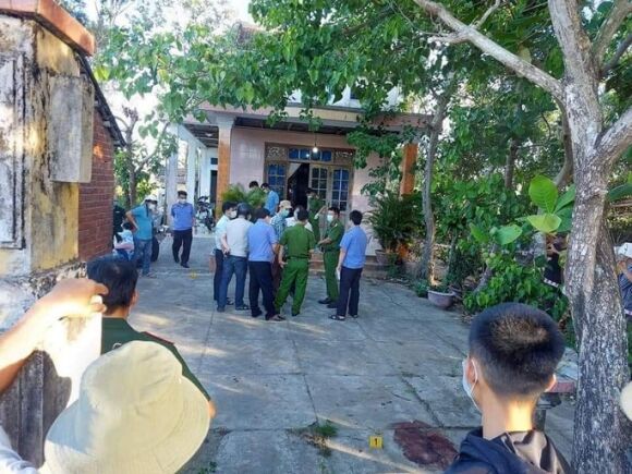 2 Hieu Truong O Quang Nam Bi Ke Xau Vao Nha Sat Hai