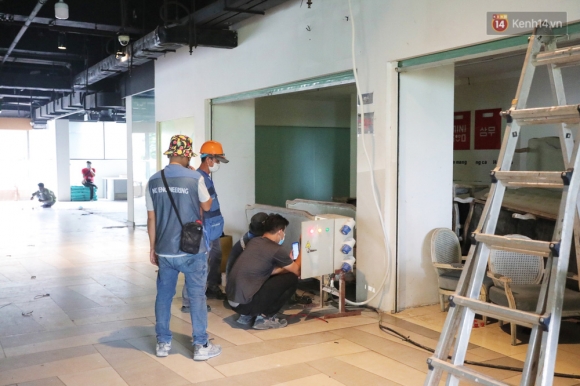 10 Toan Canh Ben Trong Thuan Kieu Plaza Dang Thi Cong Chuyen Doi Thanh Benh Vien Da Chien 1000 Giuong Benh