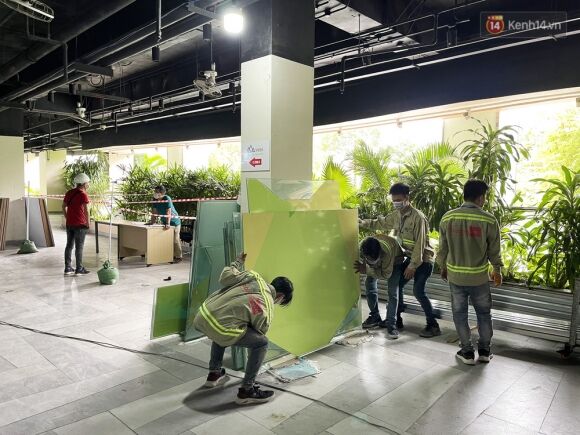 13 Toan Canh Ben Trong Thuan Kieu Plaza Dang Thi Cong Chuyen Doi Thanh Benh Vien Da Chien 1000 Giuong Benh