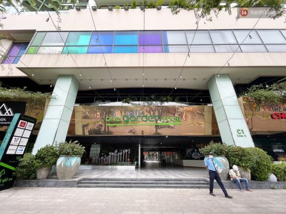 1 Toan Canh Ben Trong Thuan Kieu Plaza Dang Thi Cong Chuyen Doi Thanh Benh Vien Da Chien 1000 Giuong Benh