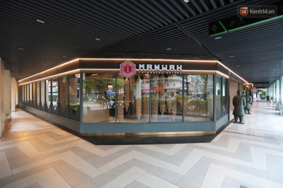 20 Toan Canh Ben Trong Thuan Kieu Plaza Dang Thi Cong Chuyen Doi Thanh Benh Vien Da Chien 1000 Giuong Benh