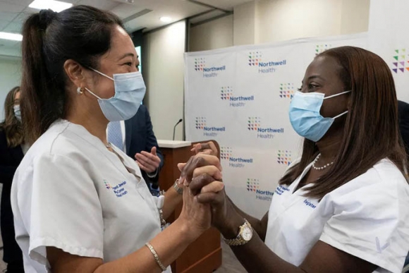 3 Vaccine Cua Pfizer Va Moderna Co The Bao Ve Con Nguoi Ca Doi
