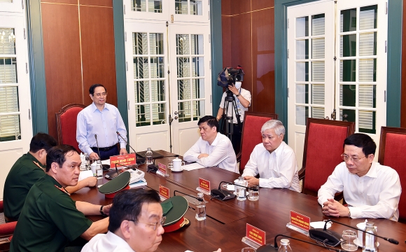 3 Viet Nam Chinh Thuc Bat Dau Chien Dich Tiem Chung Vaccine Covid 19 Lon Nhat Lich Su Cho 75 Trieu Nguoi Dan