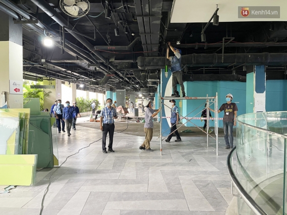 6 Toan Canh Ben Trong Thuan Kieu Plaza Dang Thi Cong Chuyen Doi Thanh Benh Vien Da Chien 1000 Giuong Benh