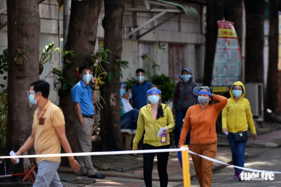 1 Gan 17000 Cong Nhan Pouchen O Bien Hoa Tam Nghi Tiep Tuc Phong Toa O Nhieu Phuong