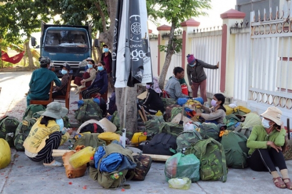 1 Quang Ngai So Dich Covid 19 Hon 40 Lao Dong Di Bo Hon 400 Km De Ve Que