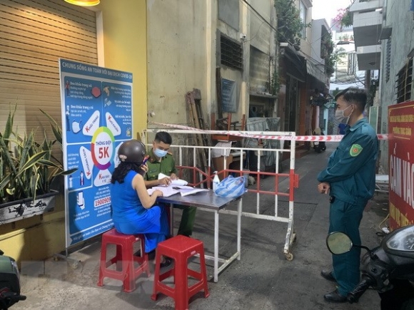 1 Ha Noi Them 4 Benh Nhan Covid 19 Trong Do Co Be 1 Tuoi Tai Quan Hoang Mai