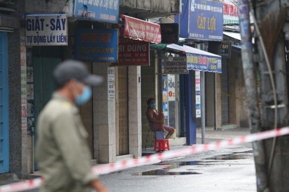 1 Tphcm Phong Toa 4 Khu Pho Voi Gan 10000 Dan O Phuong 13 Quan 10