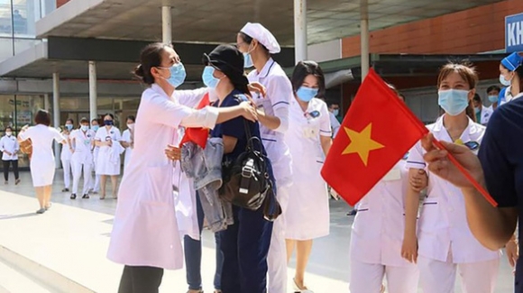 4 Tphcm Qua Tai Nguon Luc Dieu Tri Covid 19