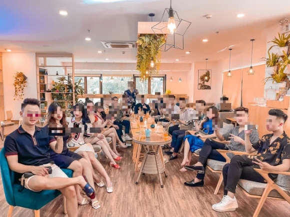 2 Hua Hen Bo Von 500 Usd Co Ngay Lai 20 An Sang Nghi Van Nhom Hot Girl Tai Chinh La Doi Nhom Chuyen Lua Dao Ca Cuoc Kiem Da Cap Nup Bong Bitcoin