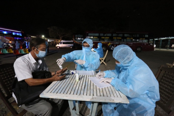 1 Di Coi Thi Tot Nghiep Thpt Nhiem Benh Va Lay Cho 2 Nguoi Trong Gia Dinh