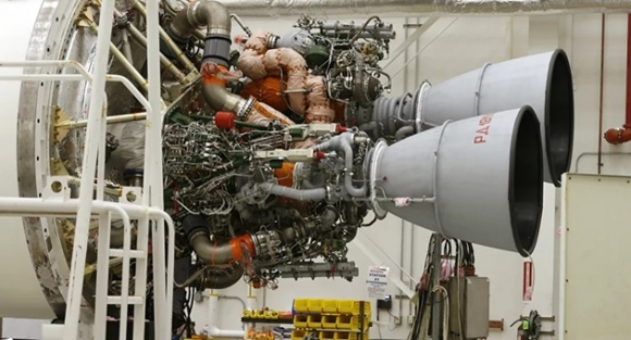 1 Nga Chap Thuan Ban Dong Co Ten Lua Cho My