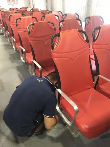 3 Thao Tung Ghe Tau Cao Toc Trieu Usd De Cho Mien Phi Rau Cu Ve Sai Gon