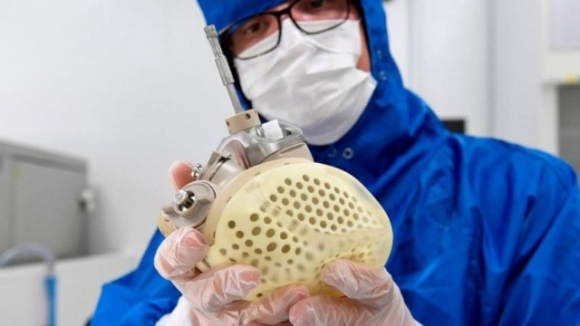 1 Cong Ty Phap Ban Qua Tim Nhan Tao Dau Tien