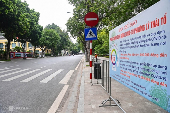 9 Pho Trung Tam Ha Noi Vang Ve Khi Tang Cap Do Chong Dich