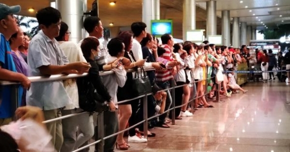 1 Toi Co Dip Di Nhieu Noi Tren The Gioi Qua Roi Moi Tham Song O Nuoc Ngoai Thua Xa Viet Nam Toi Khuyen That Viet Kieu Nen Nghi Den Viec Hoi Huong Di La Vua