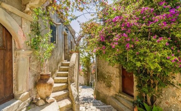 4 Mot Thi Tran O Italy Rao Ban Nha Chi Voi Gia Tu 54k Tien Viet Can Dan Mang Viet Thi Nhau Ru Nguoi Mua San De Sau Nay Sang Du Lich