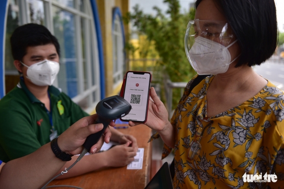 2 Nhieu Nguoi Dan Tphcm Vui Mung Duoc Tiem Vac Xin Covid 19