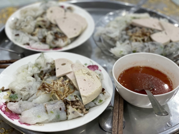 3 Co Giao O Nha Nau Bun Rieu Thit Heo Lam Banh Cuon Lam Tu Banh Trang Kho