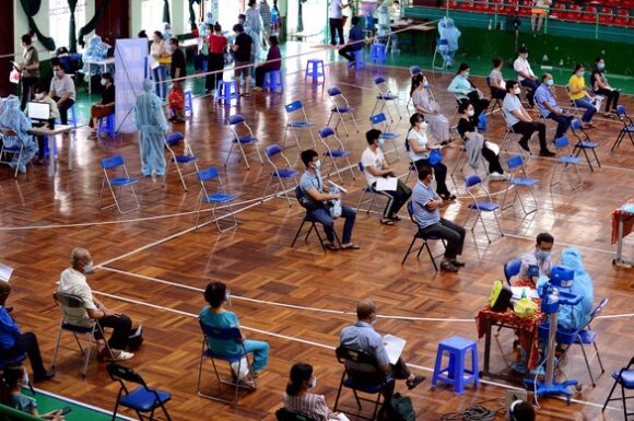 1 Tphcm Tiem Vac Xin Dot 5 Uu Tien Nguoi Cao Tuoi Nguoi Ngheo