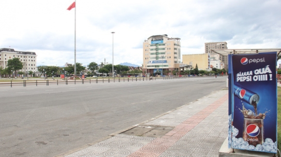 2 Da Nang Lap Chot Kiem Tra Duong Pho Vang Bong Nguoi