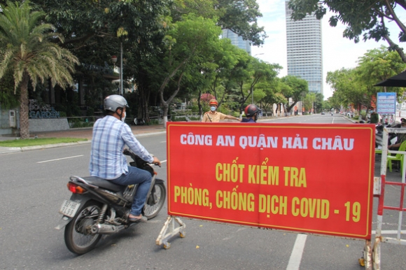 3 Da Nang Lap Chot Kiem Tra Duong Pho Vang Bong Nguoi
