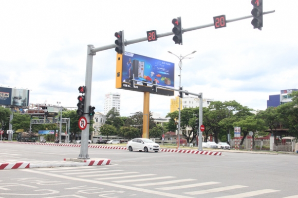 4 Da Nang Lap Chot Kiem Tra Duong Pho Vang Bong Nguoi